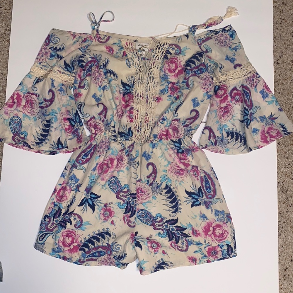 Off shoulder romper